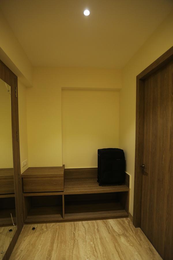 Lakeview Service Apartments โกลกาตา ภายนอก รูปภาพ