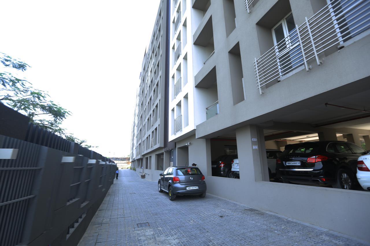 Lakeview Service Apartments โกลกาตา ภายนอก รูปภาพ